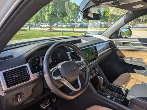 2023 Volkswagen Atlas Cross Sport 3.6L V6 SEL Premium R-Line