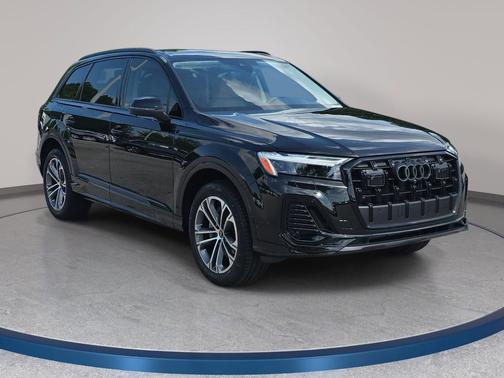 Mythos Black Metallic 2026 Audi Q7 45 Premium