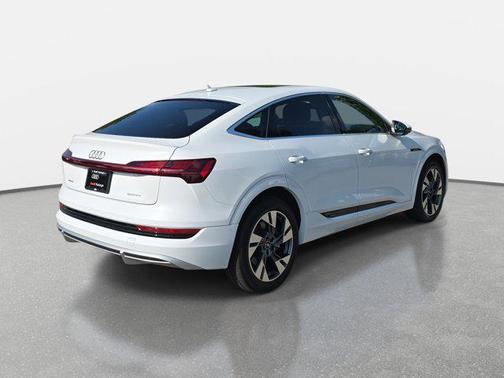 2022 Audi e-tron Sportback S line Premium