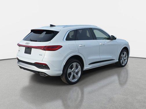 2025 Audi Q5 Premium Plus TFSI quattro S tronic