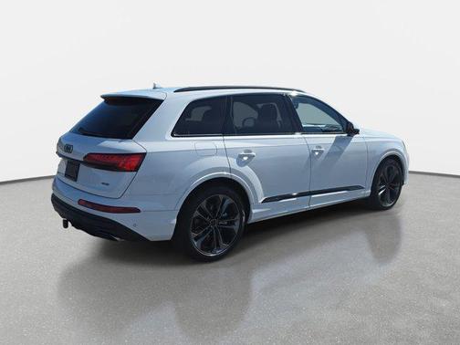 2026 Audi Q7 55 Premium Plus