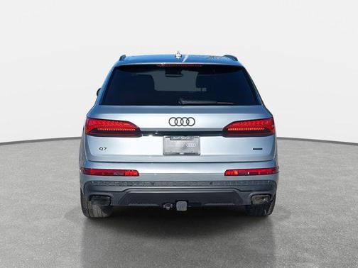 2025 Audi Q7 45 Premium Plus