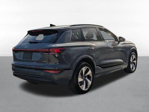 2025 Audi Q6 e-tron Premium quattro