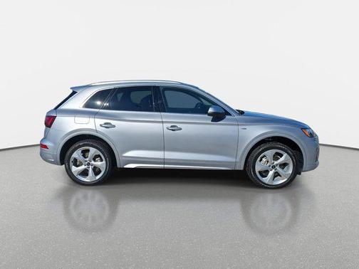 2025 Audi Q5 45 S line Premium Plus