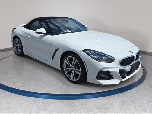 Alpine White 2025 BMW Z4 sDrive30i
