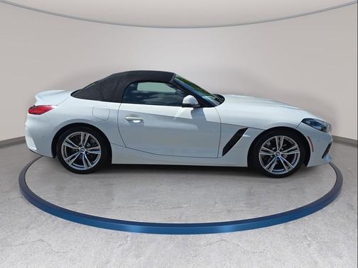 Alpine White 2025 BMW Z4 sDrive30i