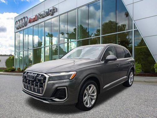 2025 Audi Q7 45 Premium Plus