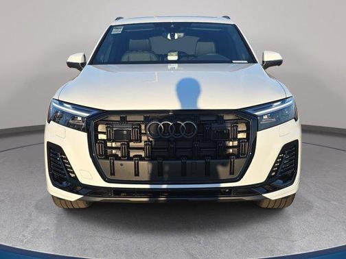 Glacier White 2026 Audi Q7 55 Premium Plus