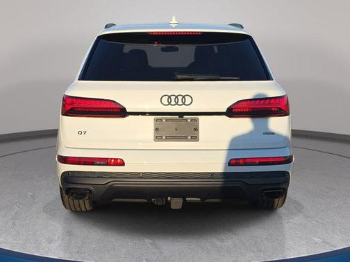 Glacier White 2026 Audi Q7 55 Premium Plus