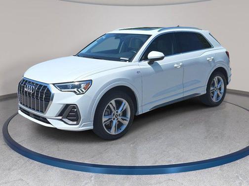 Glacier White Metallic 2023 Audi Q3 45 S line Premium Plus