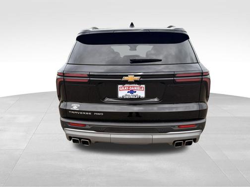 Mosaic Black Metallic 2025 Chevrolet Traverse LT