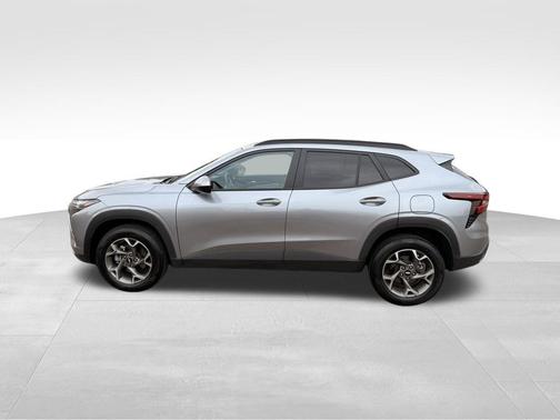 Sterling Gray Metallic 2025 Chevrolet Trax LT