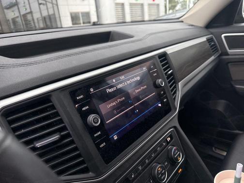 2021 Volkswagen Atlas 3.6L SE w/Technology