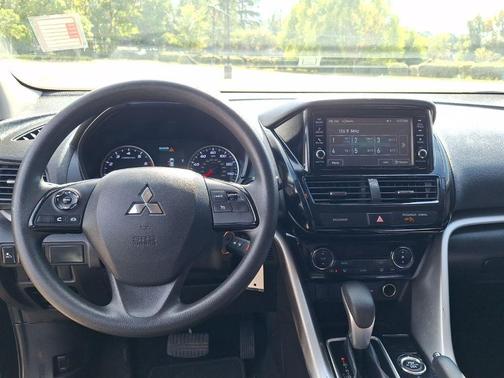 2024 Mitsubishi Eclipse Cross ES