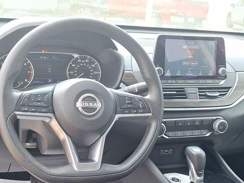 Super Black 2024 Nissan Altima 2.5 SV