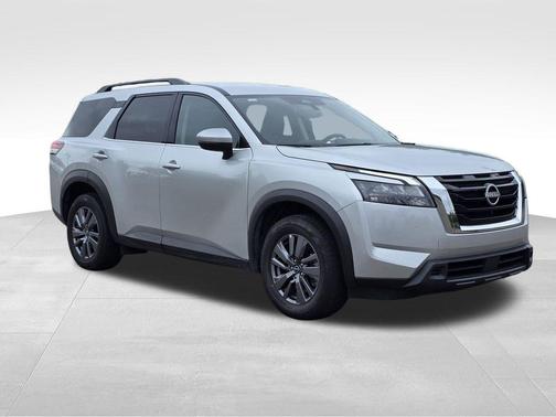 Brilliant Silver Metallic 2025 Nissan Pathfinder SV 4WD