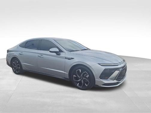 Aero Silver 2024 Hyundai SONATA SEL
