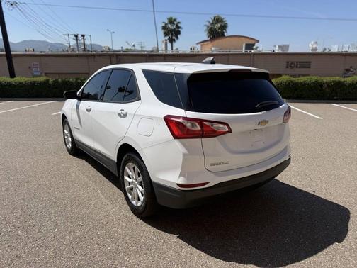 White 2019 Chevrolet Equinox LS