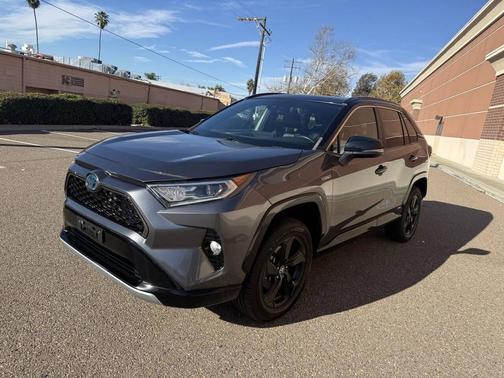 2021 Toyota RAV4 Hybrid SE