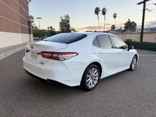 2020 Toyota Camry LE