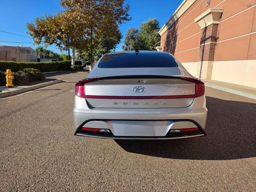 2023 Hyundai SONATA Hybrid SE