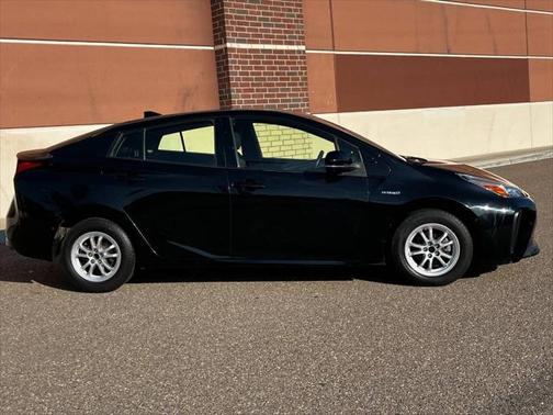 2019 Toyota Prius LE