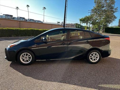 2019 Toyota Prius LE