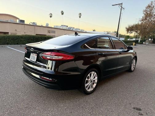 2019 Ford Fusion Hybrid SE