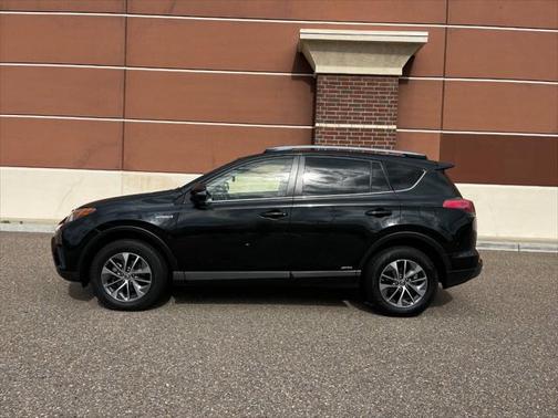 2018 Toyota RAV4 Hybrid XLE