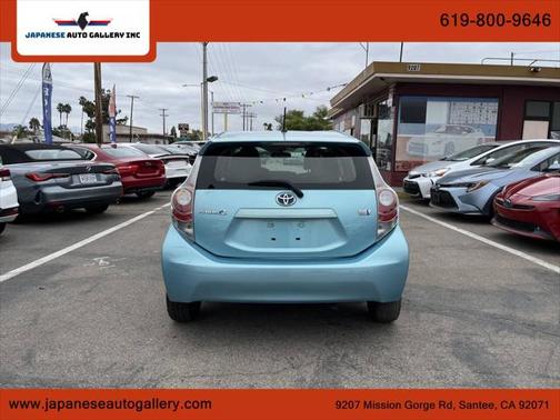 2014 Toyota Prius c Two