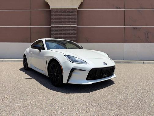 White 2024 Toyota GR86 Premium