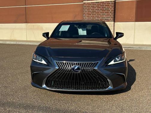 2021 Lexus ES 300h Base