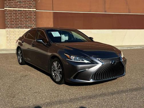 2021 Lexus ES 300h Base