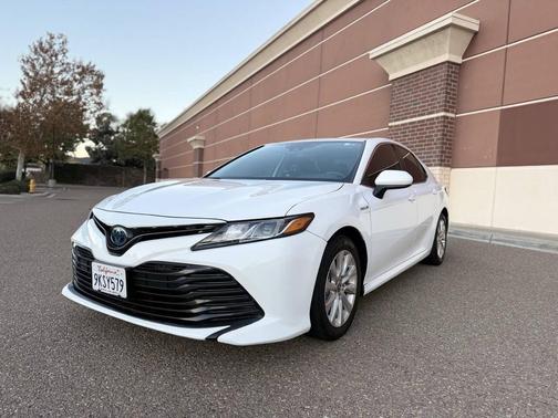 2020 Toyota Camry LE
