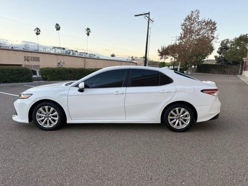 2020 Toyota Camry LE