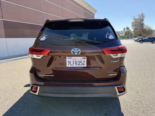 2017 Toyota Highlander Hybrid Platinum