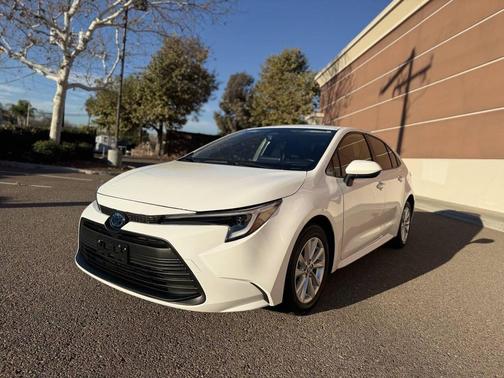 2025 Toyota Corolla Hybrid SE
