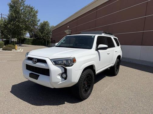 White 2015 Toyota 4Runner SR5 Premium