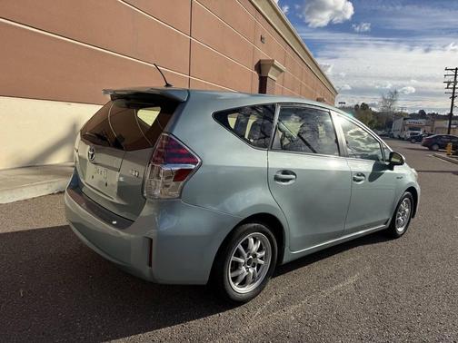 2015 Toyota Prius v Two