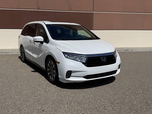 White 2022 Honda Odyssey EX-L
