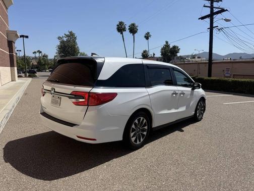 White 2022 Honda Odyssey EX-L