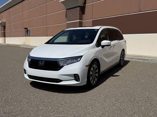 White 2022 Honda Odyssey EX-L