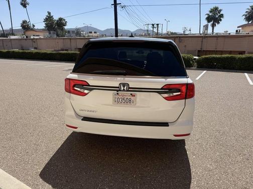 White 2022 Honda Odyssey EX-L