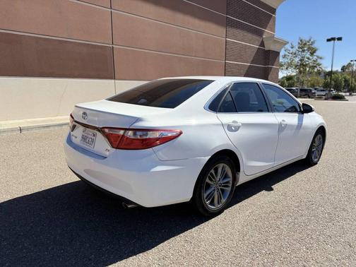 2015 Toyota Camry SE