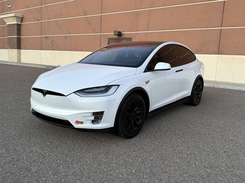 White 2020 Tesla Model X Long Range Plus Dual Motor All-Wheel Drive