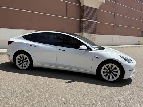 Off White 2022 Tesla Model 3 Standard Range