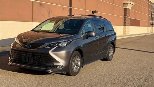 2021 Toyota Sienna XLE 7 Passenger