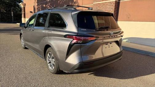 2021 Toyota Sienna XLE 7 Passenger
