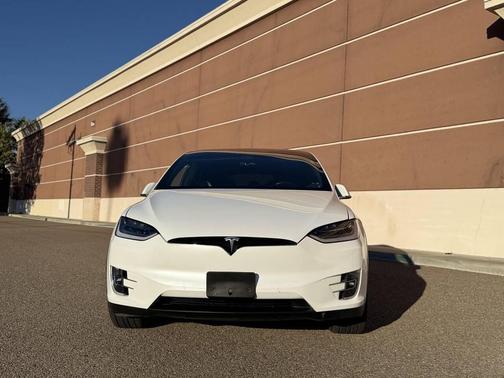 2021 Tesla Model X Long Range Plus Dual Motor All-Wheel Drive