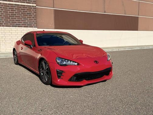 Red 2017 Toyota 86 SE